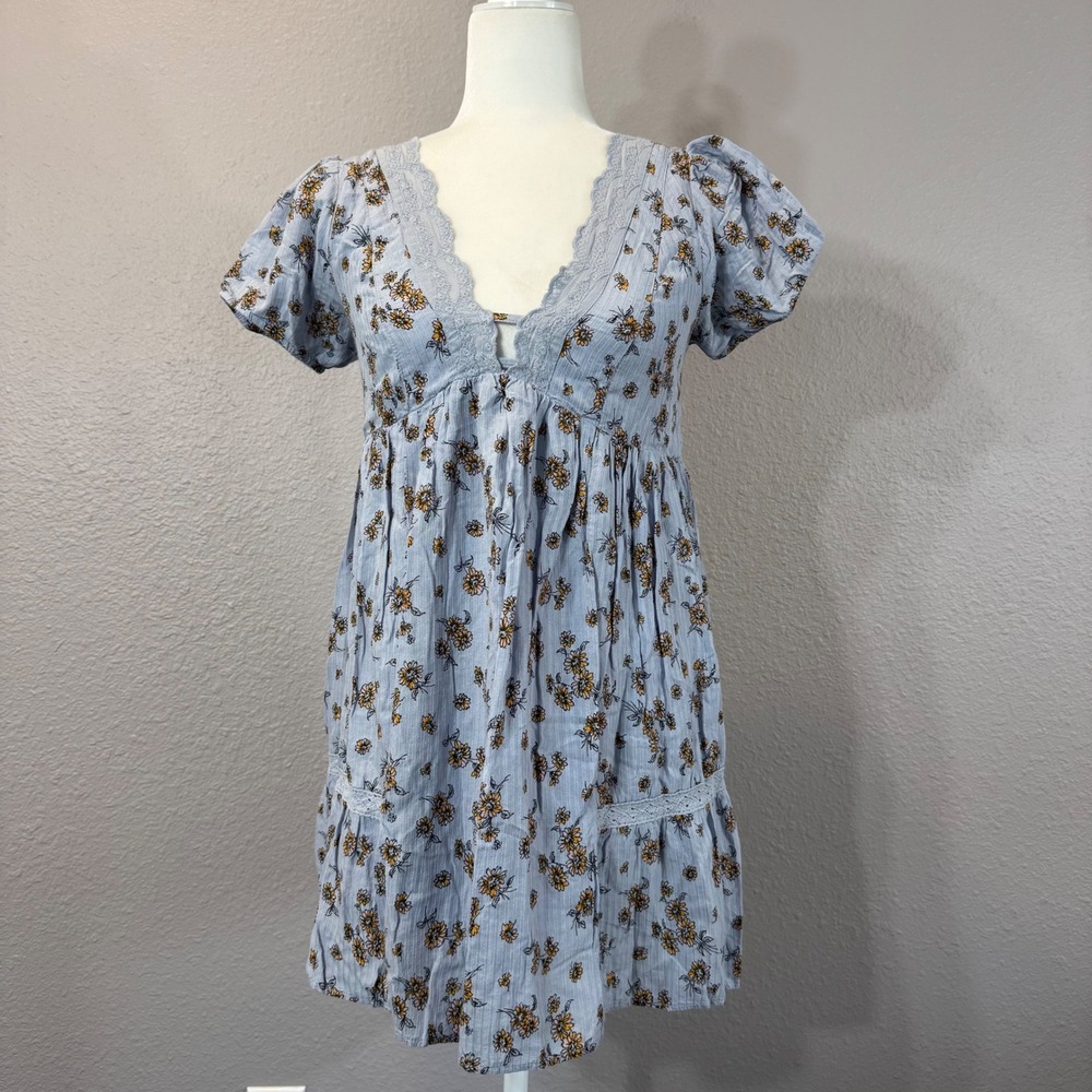 Urban‎ Outfitters Size M Blue Floral Lace Trim Lace Up Back Babydoll Dress
